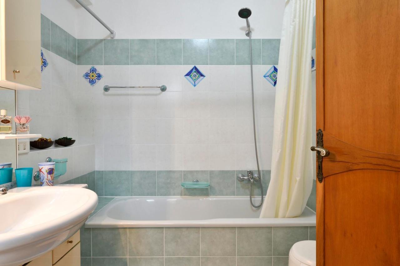 Appartamento Holiday Cala Gonone Exterior foto
